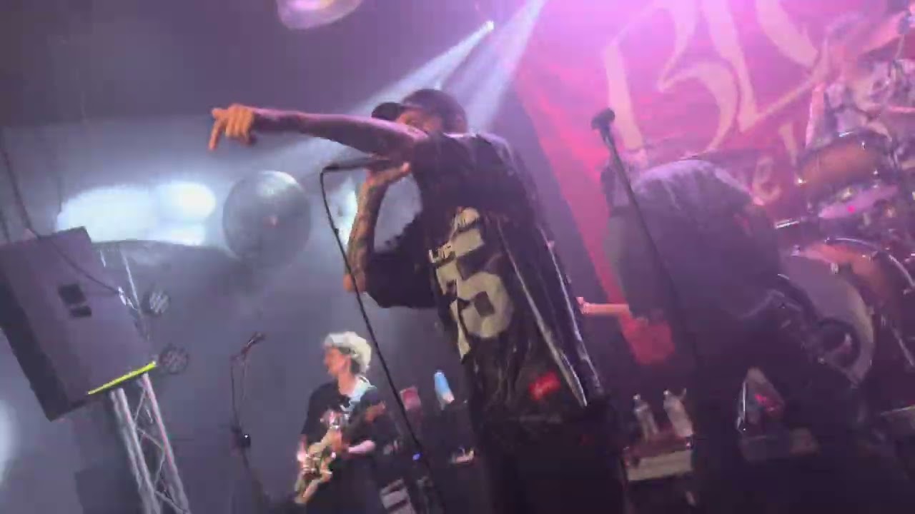 Bloom - Out Of Reach (live at Hamilton Station Hotel)