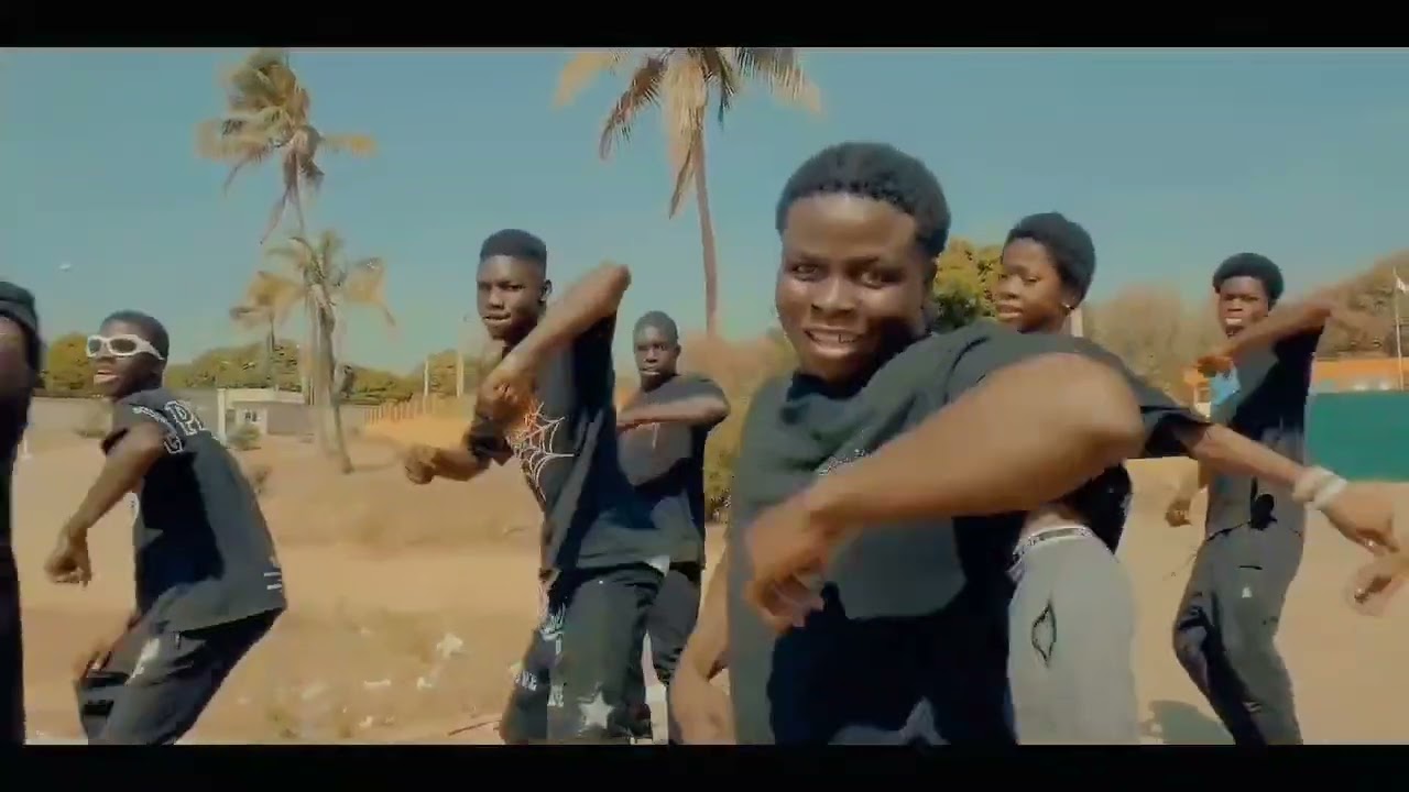 LES RANGERS ZOUGLOU officiel _.               ''SEUL LE TRAVAIL PAIE ''