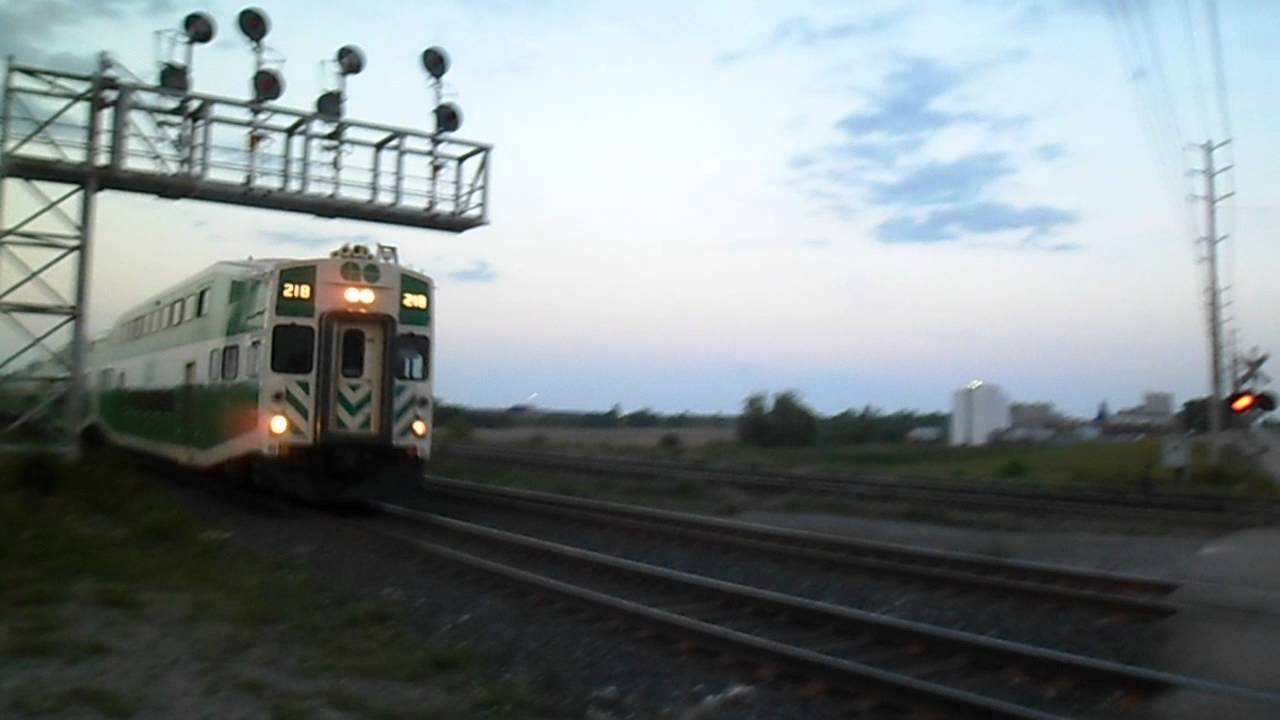 GO Train With Loud Horn - Whitby
