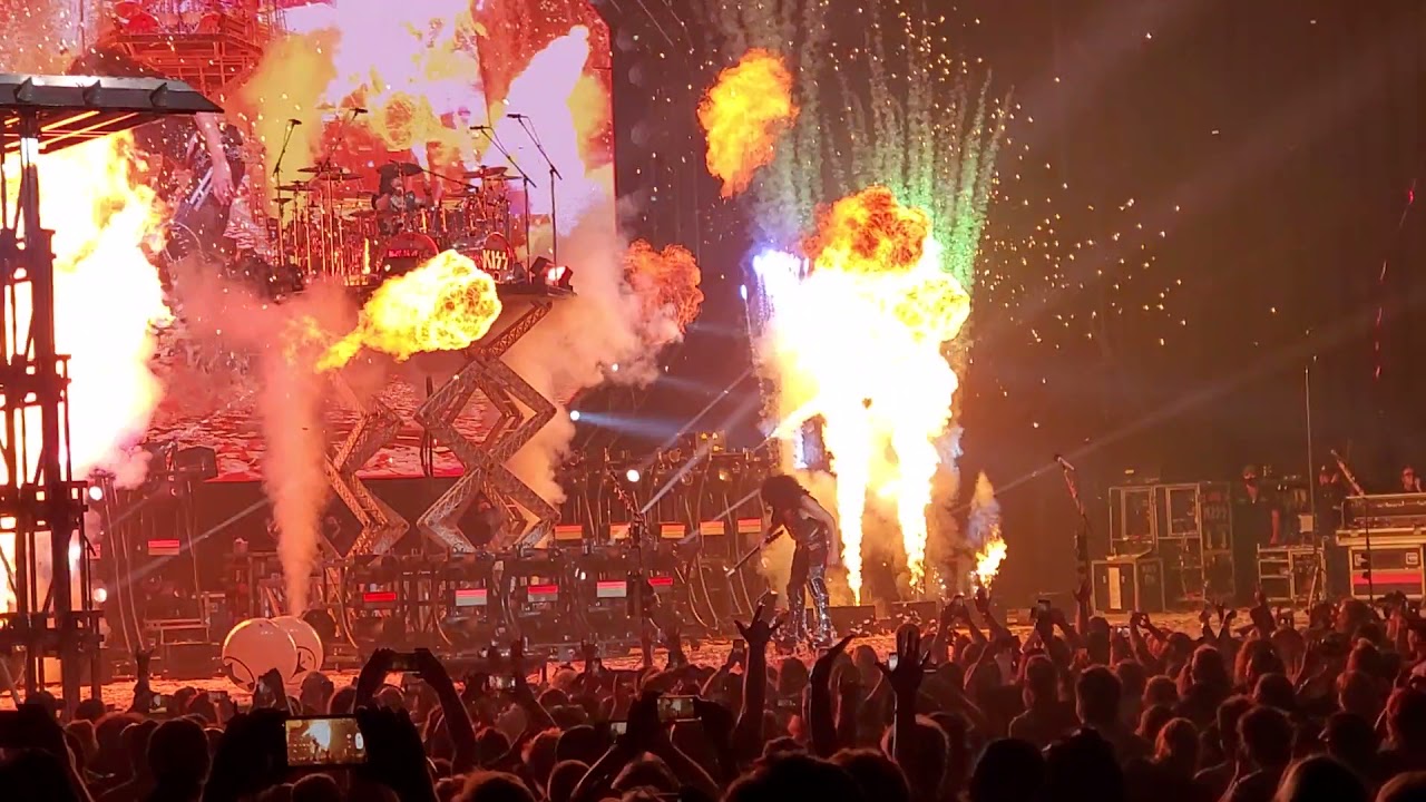KISS - Pyro Grand Finale! Live @Wa state 9/17/21