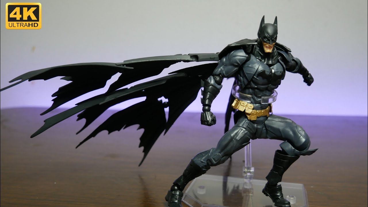 This is NOT the Revoltech Amazing Yamaguchi Batman (Bootleg Alert)