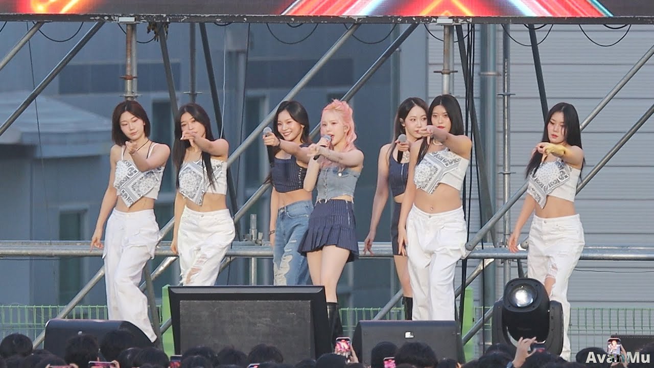 240510 VIVIZ 비비지 - BOP BOP! + LOVEADE + 늘 지금처럼 + LOVE LOVE LOVE + MANIAC 부산대학교 전치제 직캠 Fancam 4K