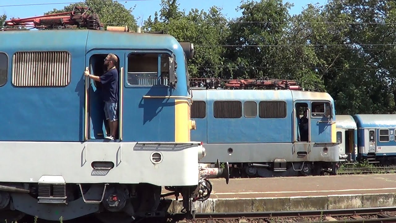 Trains on a warm day-Vonatok egy forró napon-Züge an einem heißen-Tåg en varm dag
