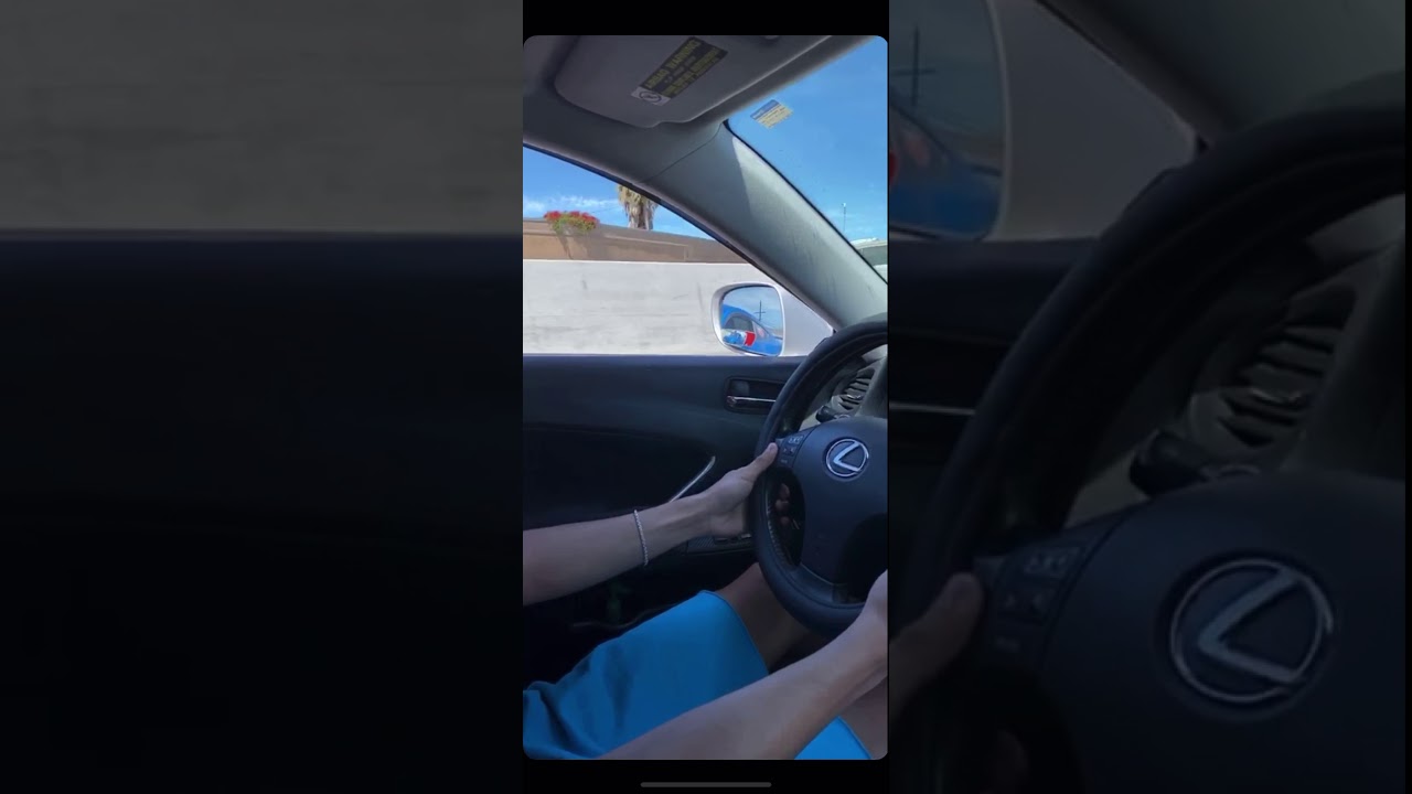 Lexus is350 vs Mustang GT 5.0 (60 roll)
