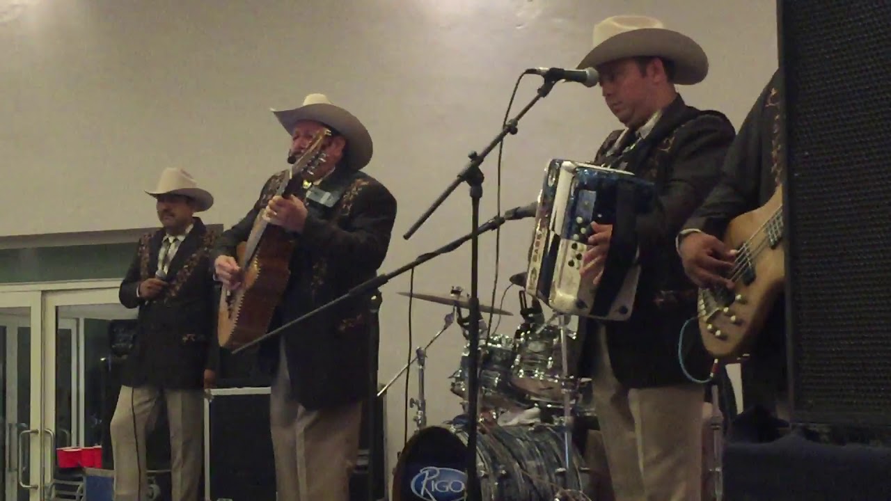 LUNA Los Cadetes de Linares de  Rosendo Cantu
