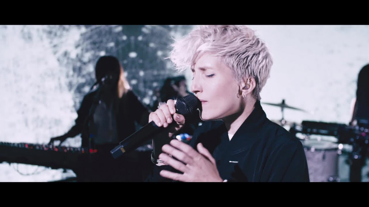 Jeanne Added - Mutate (Live @ L'Atelier des Lumi&egrave;res)