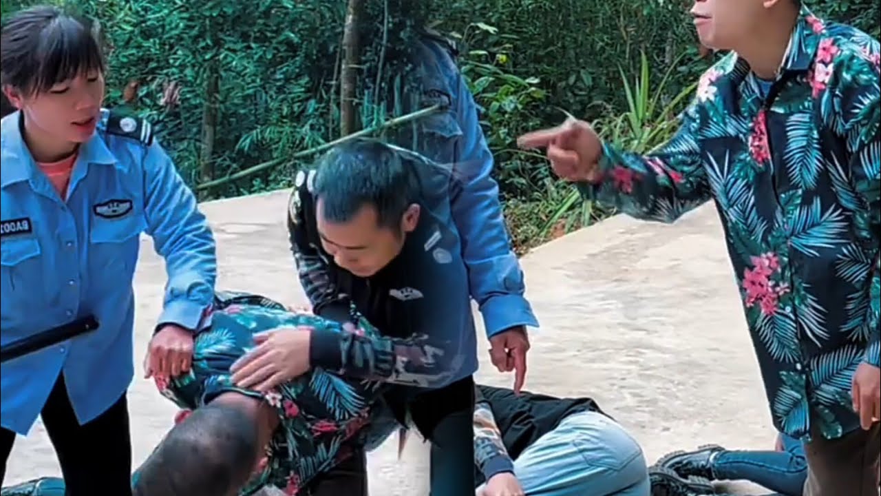 He Messed With the WRONG People 😱🔥 | Epic Village Fight & Unexpected Twist