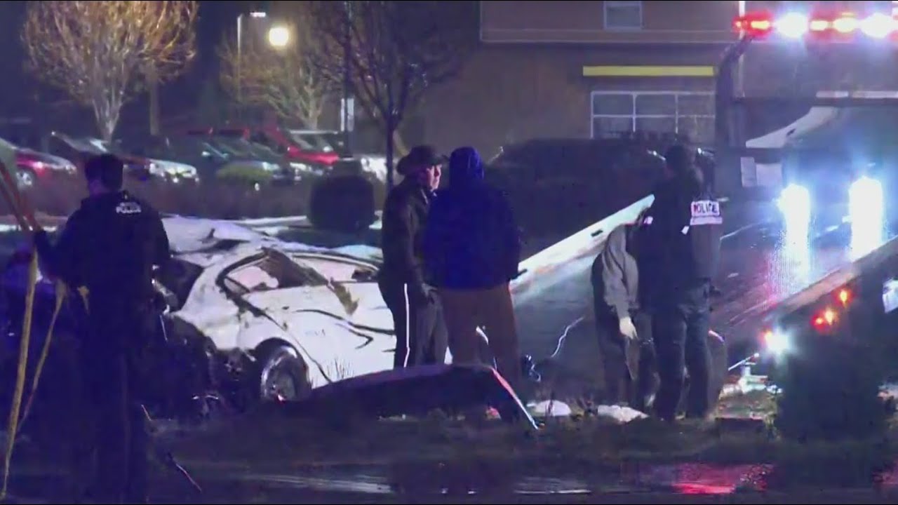 3-car crash leaves one dead as crews remove mangled car from Gresham street