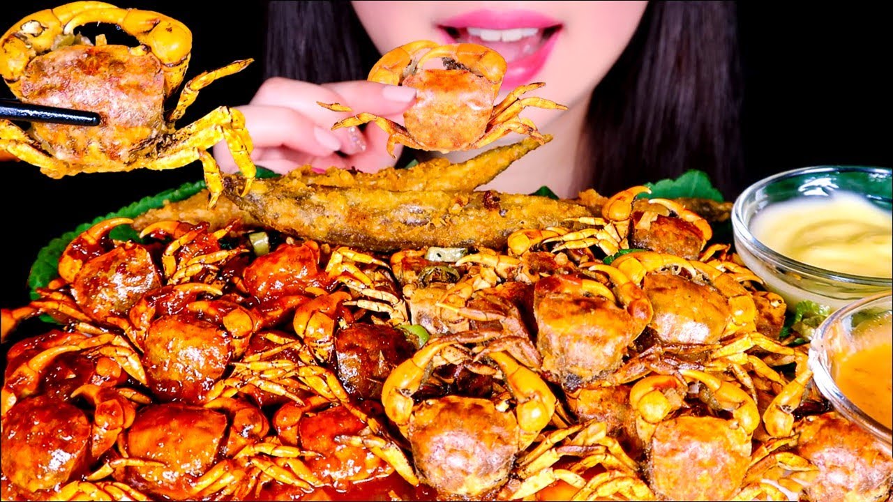 ASMR FRIED CRABS Mukbang 🦀 CRUNCHY Eating sounds