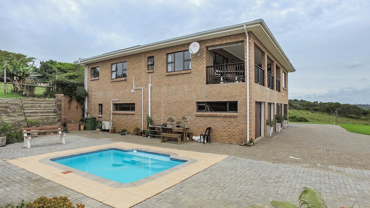4 Bedroom House for sale in Eastern Cape | East London | Gonubie |