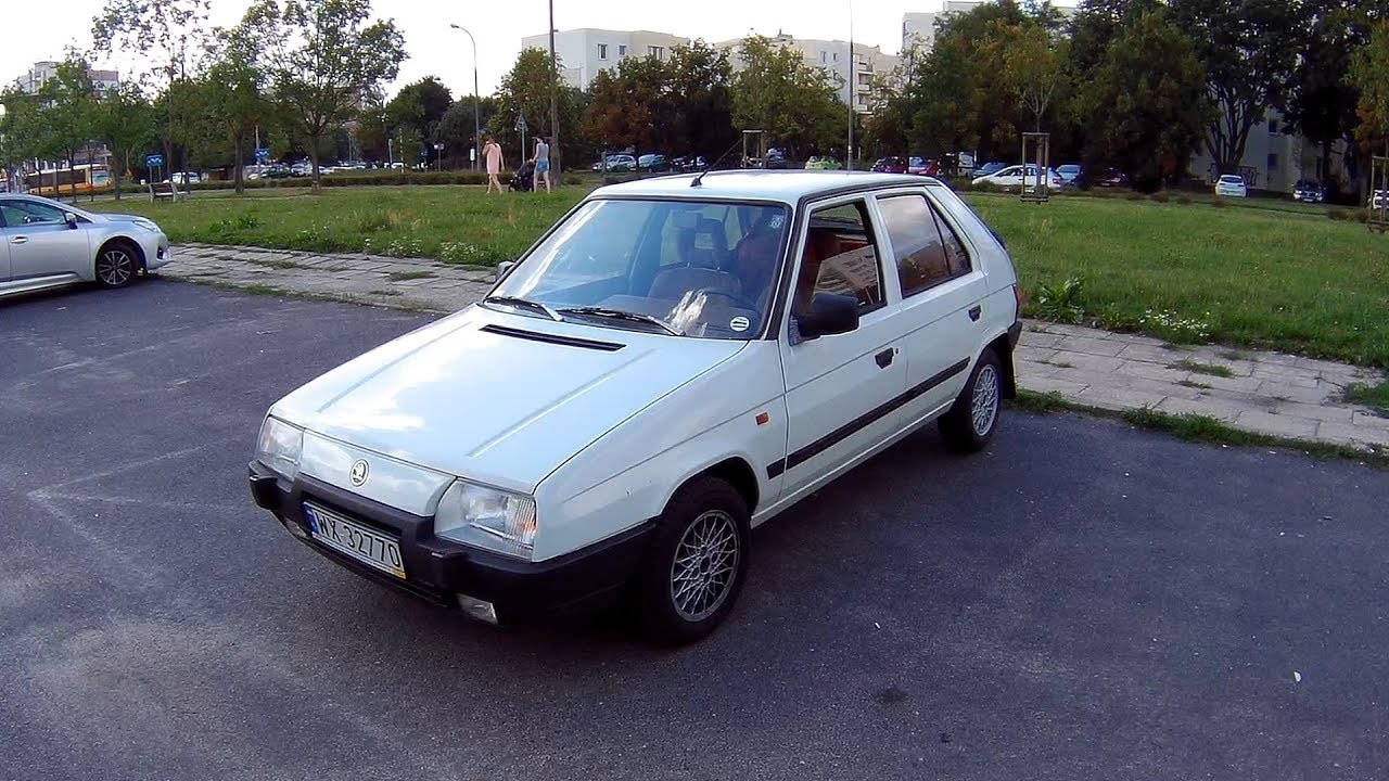 &Scaron;koda Favorit - Test cichego bohatera  - MotoBieda #26