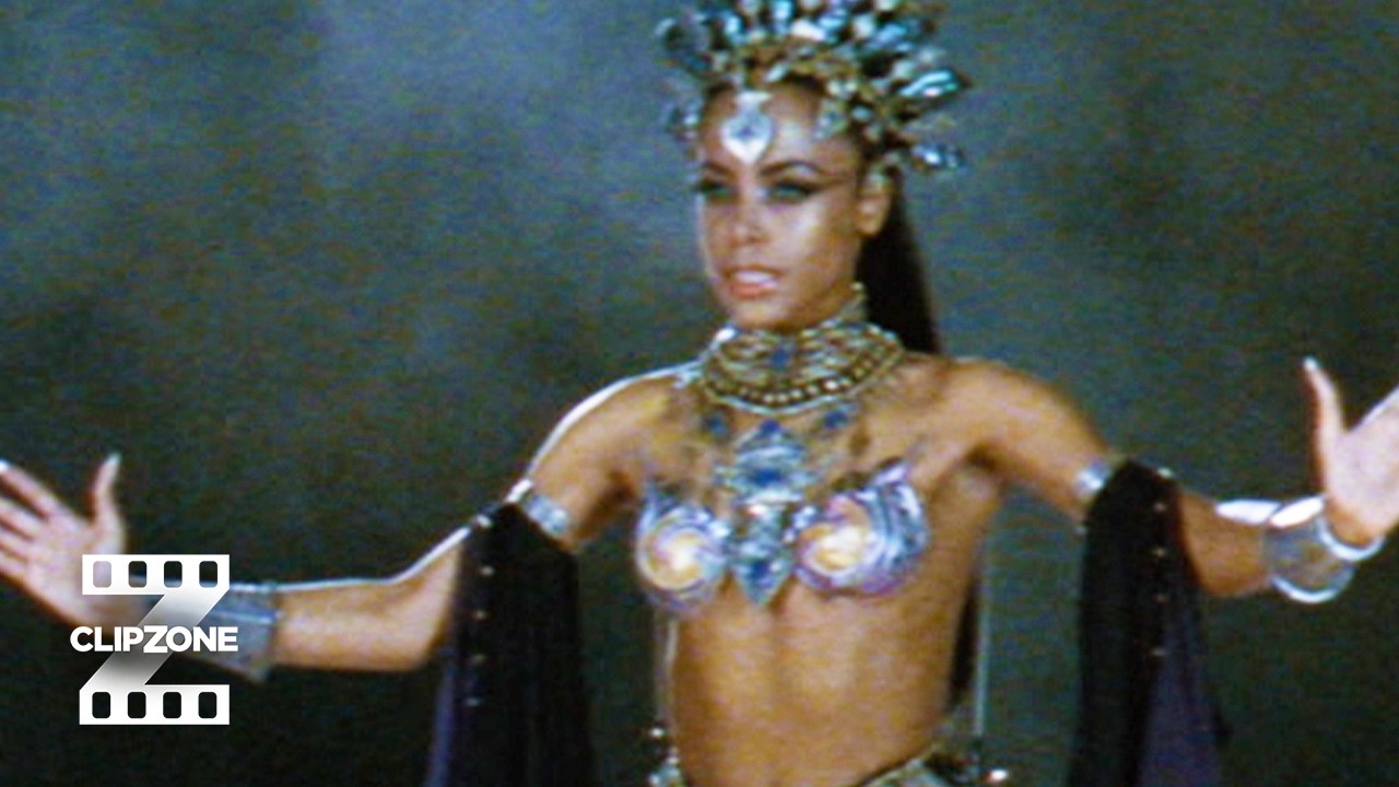 Queen of the Damned | Aaliyah's Vampire Battle | ClipZone: Horrorscapes