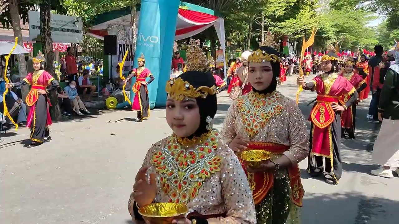 JUARA 1 NON BRASS ANGKLING DHARMA DRUMBAND MI PLUS DARUNNAJAH (PARADE DRUMBAND TRENGGALEK 20-8-2025)