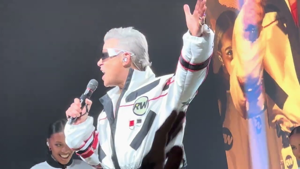 Robbie Williams- Opening (Rocket/ Let Me Entertain You)- Live At Manchester Co op Live- 11/06/25