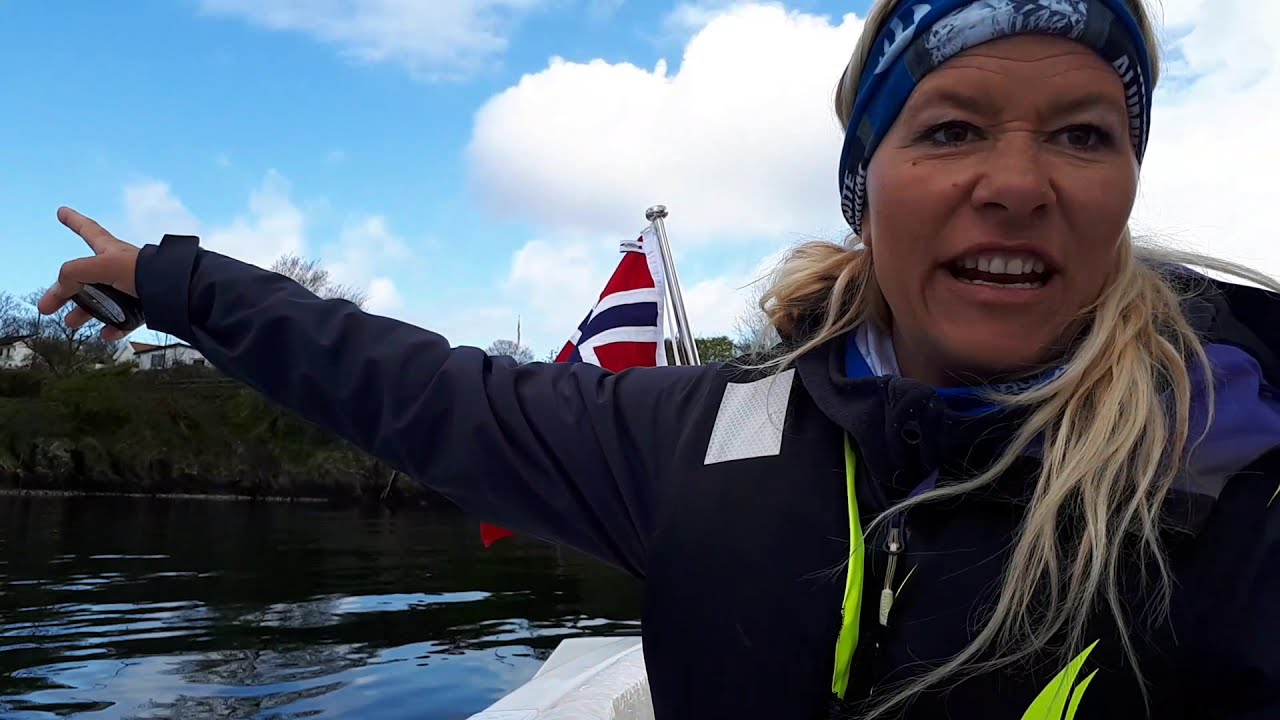 Vi drar p&aring; b&aring;ttur fra Stavanger til Kvalv&aring;g. ជិះទូកកំសាន្តលេងចុងសប្តាហ៍