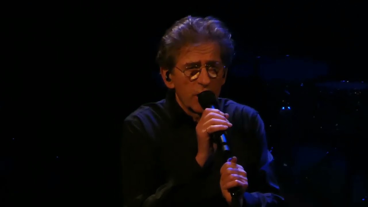 Hubert-Félix Thiéfaine Les dingues et les paumés @Folies Bergère Paris 26/01/2022