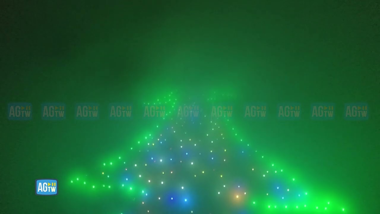 Gubbio, si riaccende l'albero di Natale più grande del mondo: le immagini del drone