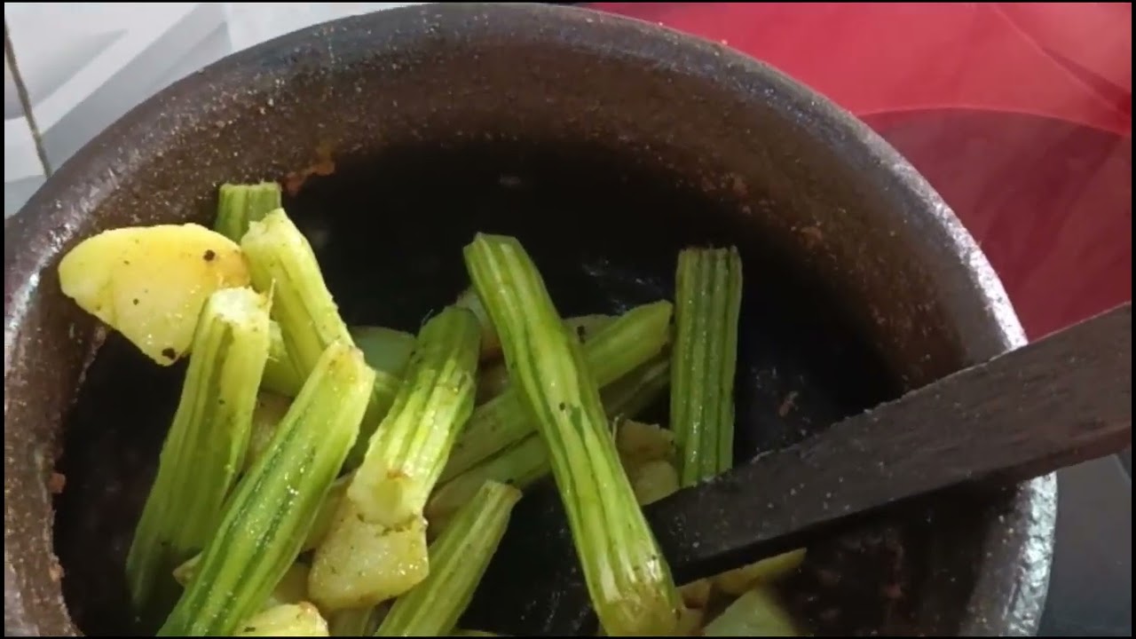 Aalu, munga ,badi ki sabji...☺️#youtubeshorts #cooking #cg #easyrecipe 💕💕