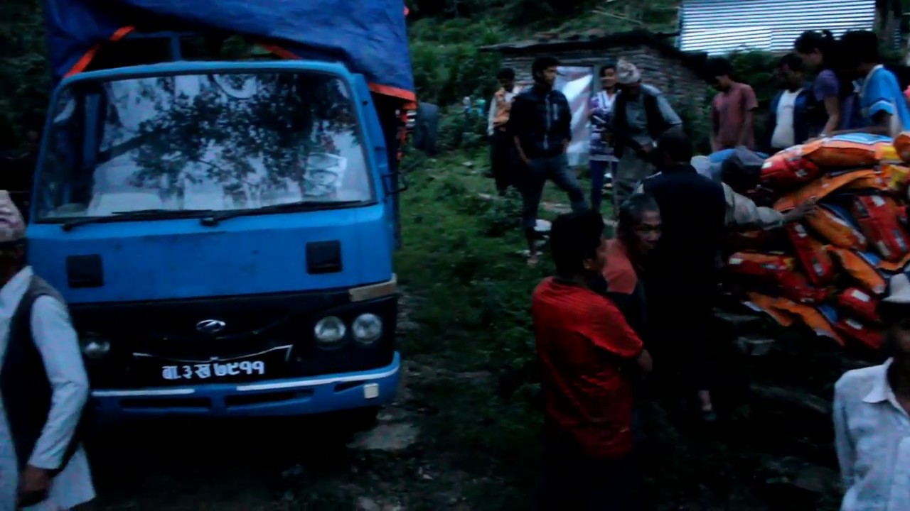 Thulo Dhading Received rice by Nepal Don Bosco Society in 2015 Nepal earthquake