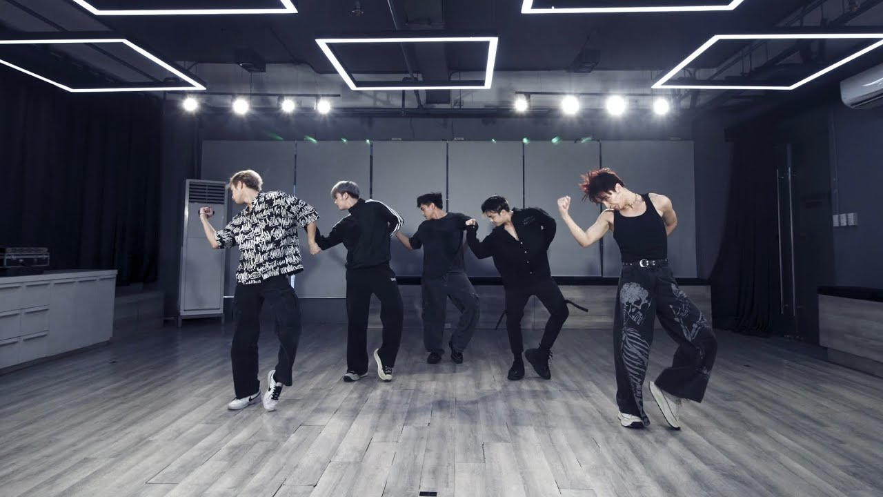 VXON 'SSP (Saksak Sa Puso)' Dance Practice Video