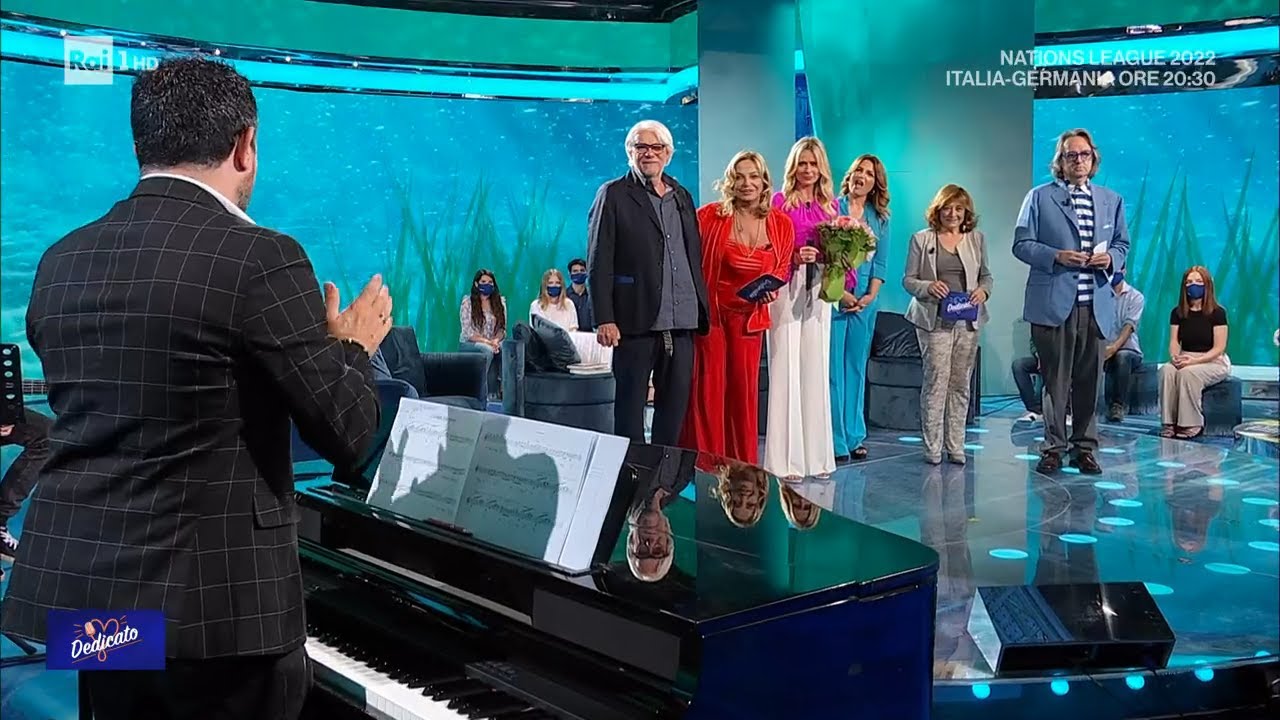 Serena Autieri e la dedica ai napoletani nel mondo - Dedicato 04/06/2022