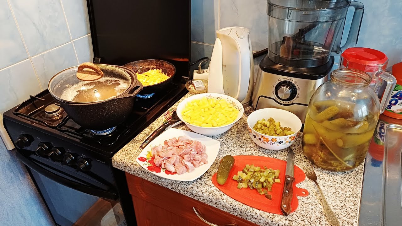 Покупки/Вкусный суп на обед/Нас заваливает