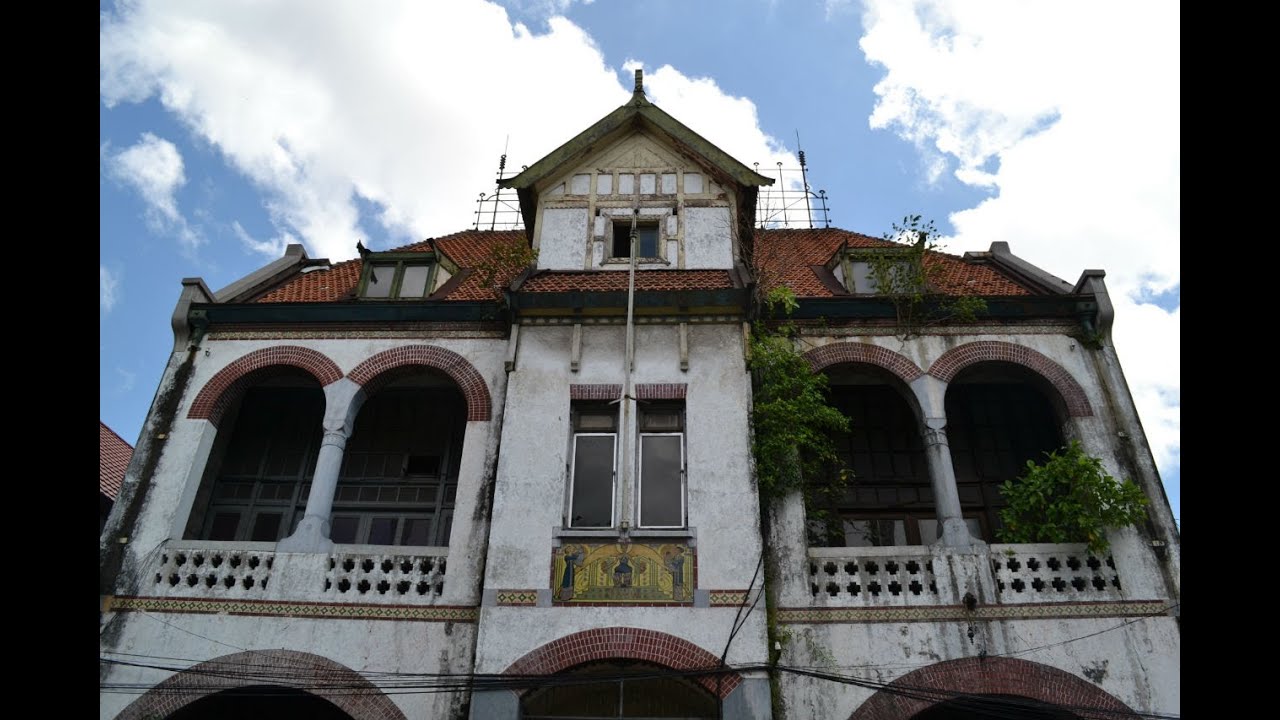Misteri Gedung Singa di Kota Surabaya