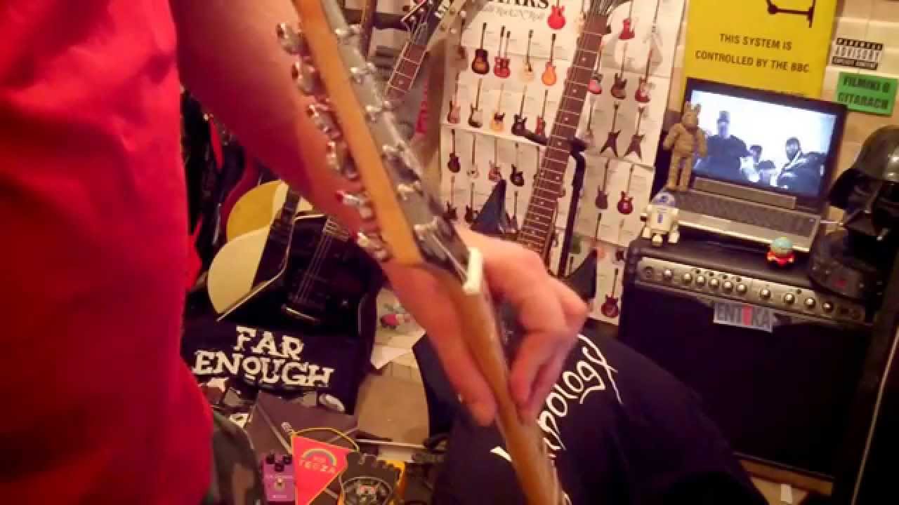 Zakładanie  Wymiana Strun w Gitarze Elektrycznej - NAJLEPSZY  SPOSÓB - FILMIKI O GITARACH odc 83