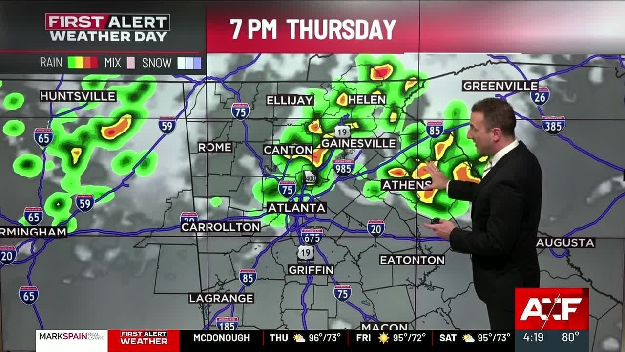 Прогноз First Alert: опасная жара и новые грозы позднее сегодня