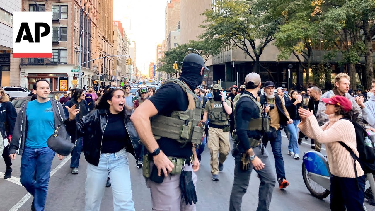 Protesters surround Immigration agents conducting sweep at NYC's Chinatown