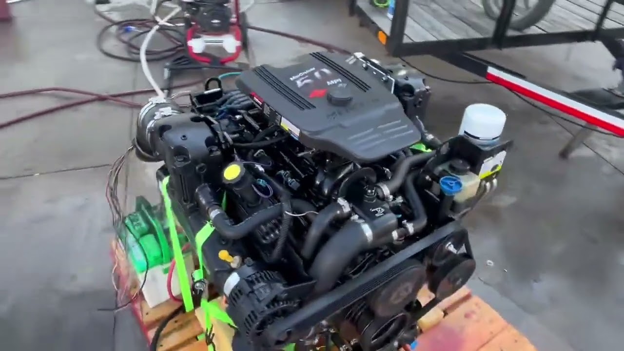 05 Mercury Marine MerCruiser 5.0 MPI 305 V8 Boat Engine For Sale ONLY 364 HRS FRESH WATER