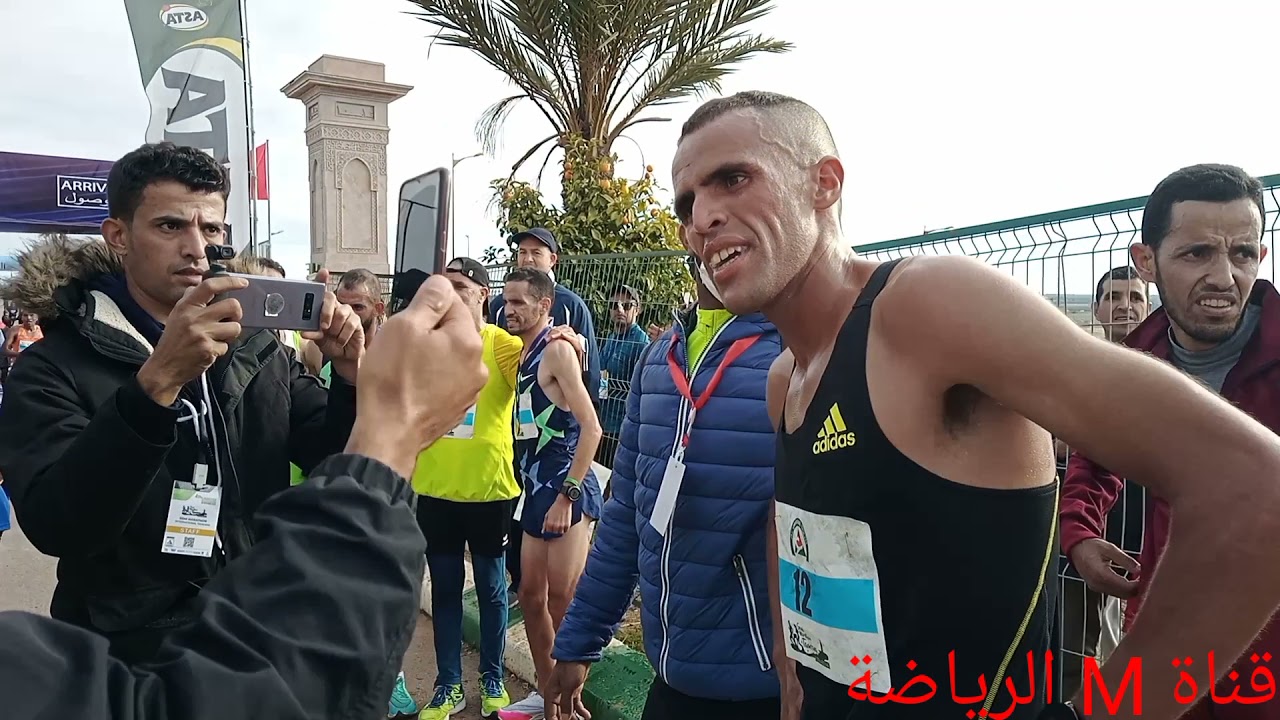 تتويج البطل عمر شيتاشن بنصف ماراطون تامسنا الدورة الرابعة4 تحت إشراف جامعةملكية المغربية ألعاب القوى