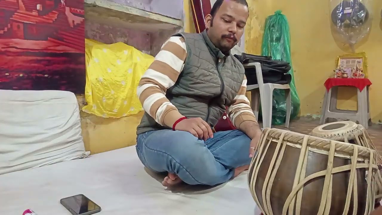 1 Aula de tabla com Rishi - varanasi 