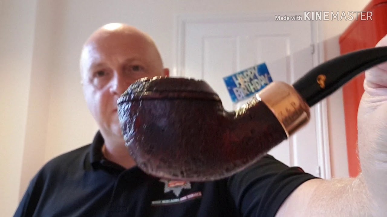 Peterson Christmas Pipe 2018, 999 model.