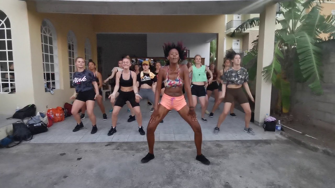 Dance Class with Matic Xqlusiv / Xqlusiv dancehall moves