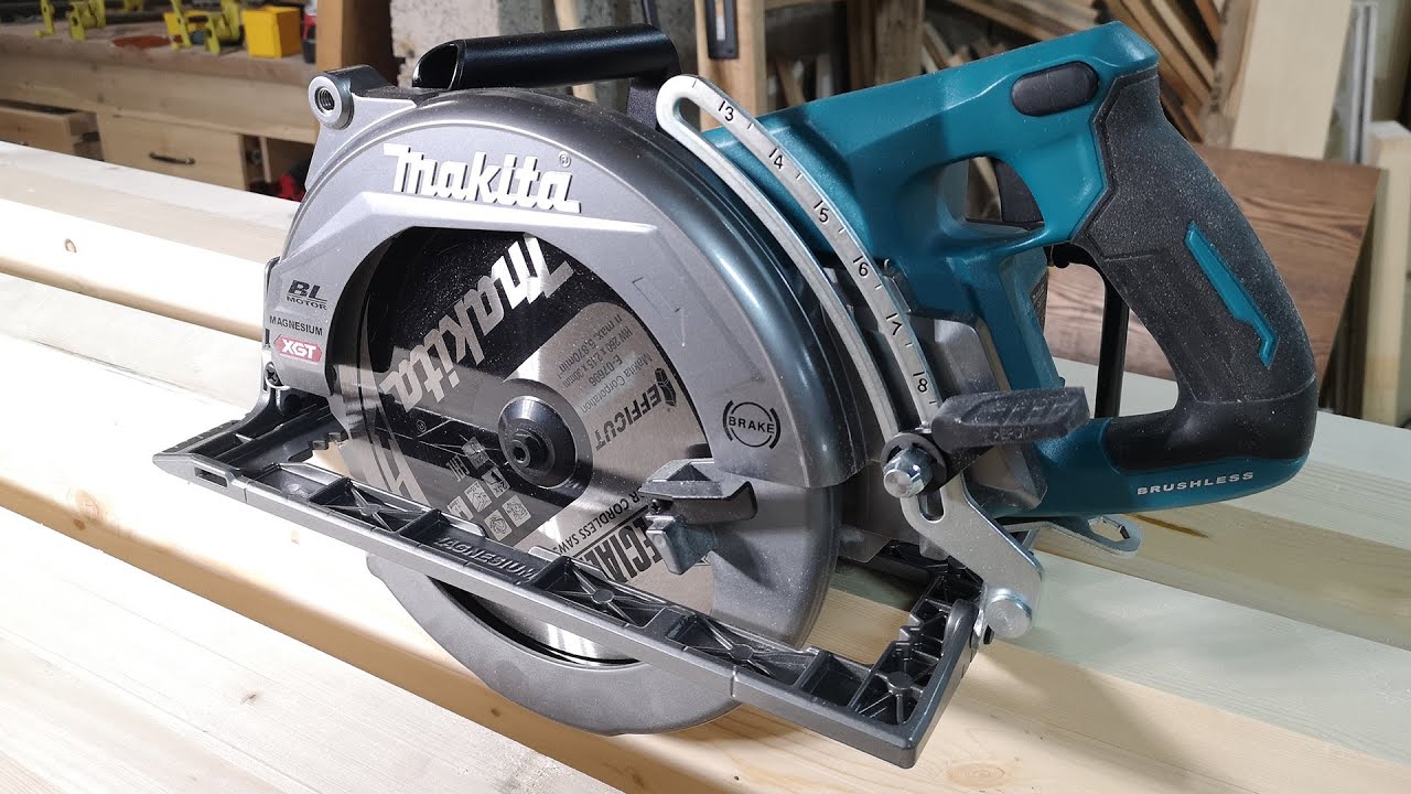 Боевая пила Makita RS002GZ.