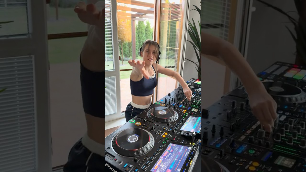 Next week my new Melodic Techno & Progressive House DJ Set will be on my YouTube, can't wait? 😁