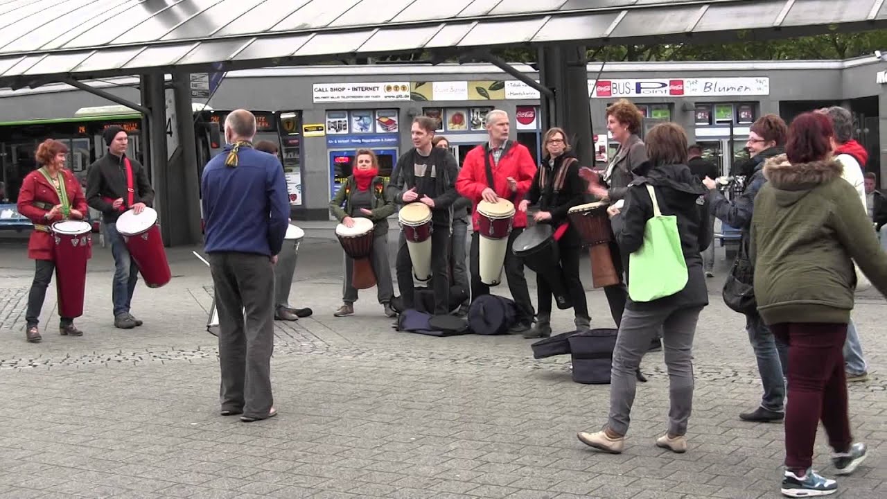 Flashmob Percussion am ZOB Recklinghausen