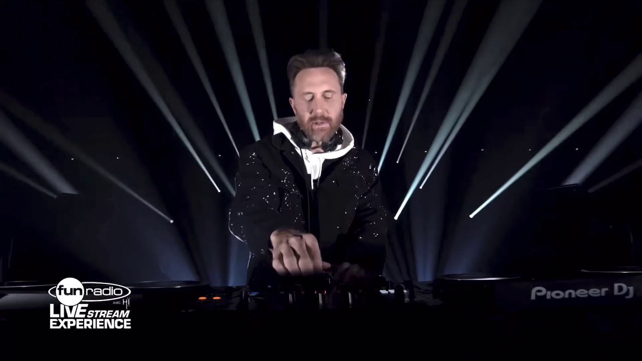 Bad Bunny & Jhay Cortez - D&aacute;kiti (David Guetta Remix) [Live @ Fun Radio Live Stream Experience 2021]