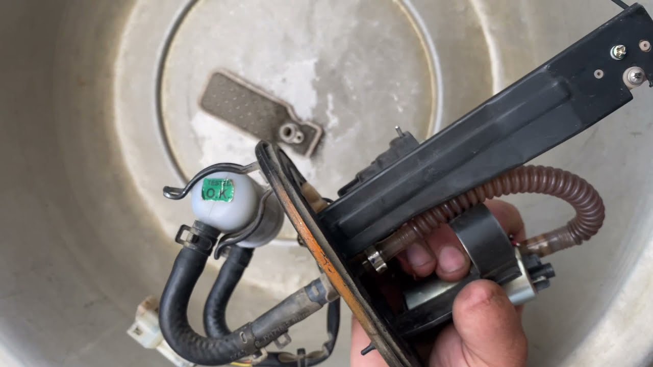 Duke 200 Fuel pump cleaning