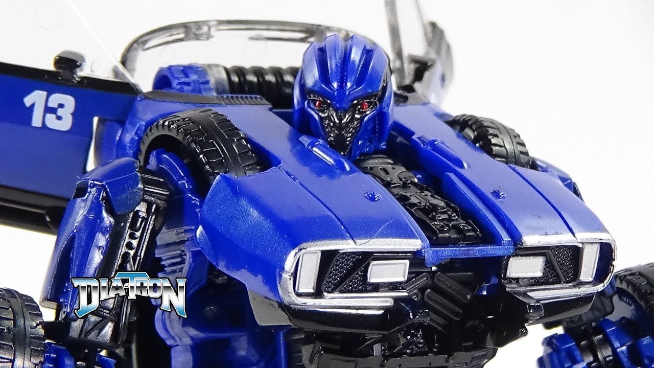DIA-REVIEW STUDIO SERIES-46 DROPKICK