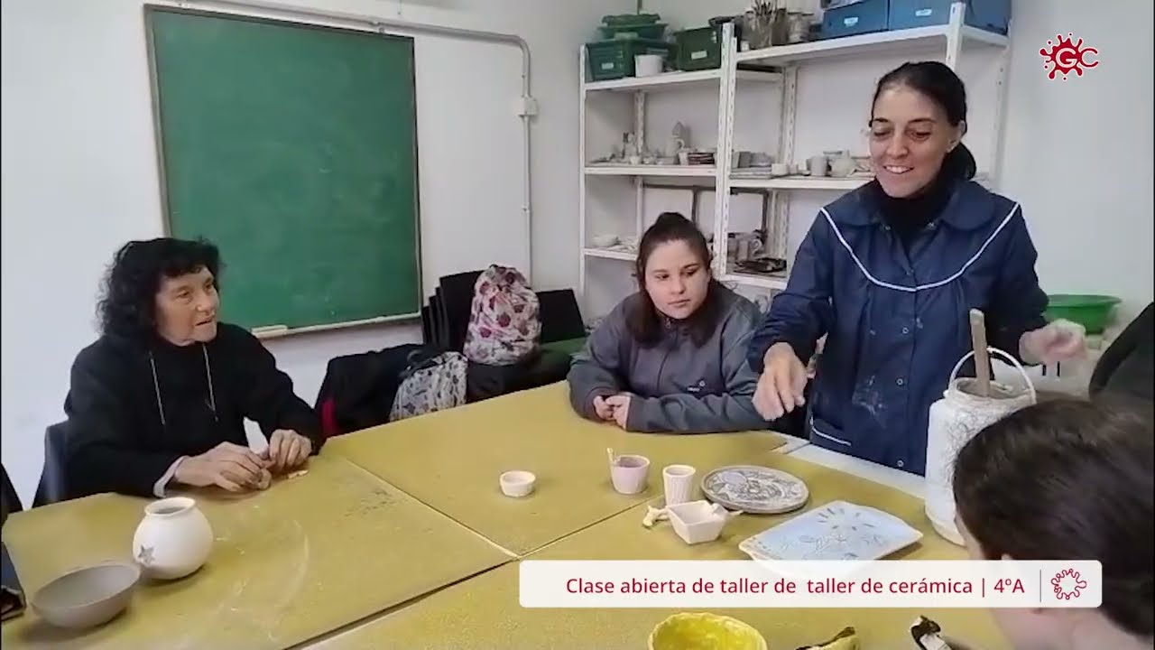 Clase abierta de taller de  taller de cerámica 4a - Instituto Grupo Caminantes
