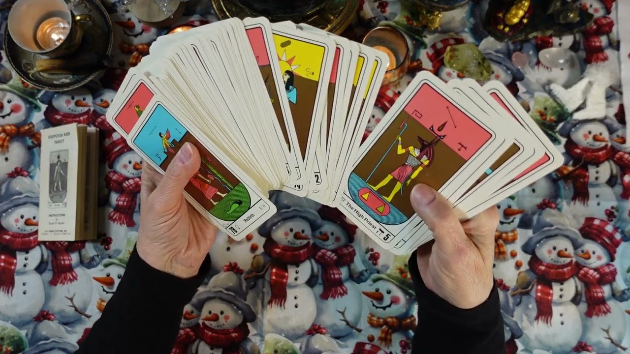 EGIPCIOS KIER TAROT DECK -Review- A REALLY COOL BLAST FROM THE PAST (1984) - VERY DIFFERENT MINORS!