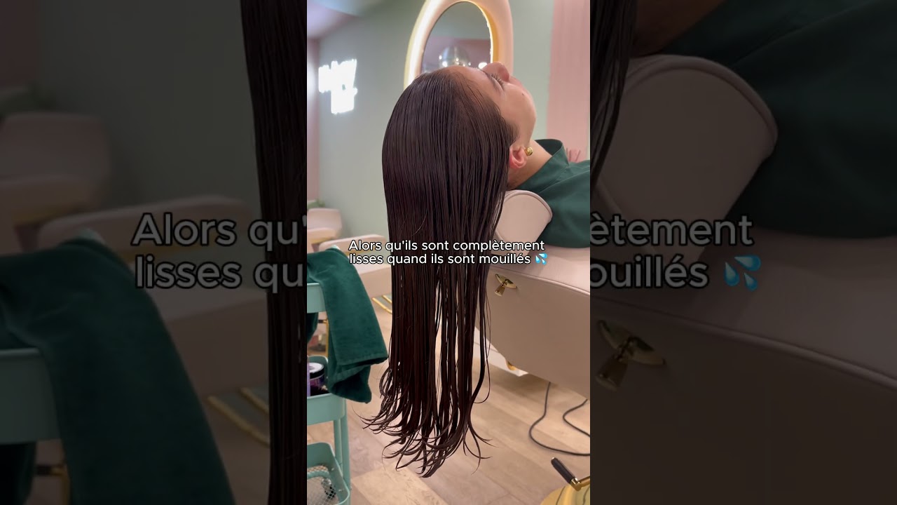 Tu veux d&eacute;couvrir si tu as les cheveux ondul&eacute;s ? 🤩 ✅ #cheveux #curlyhair