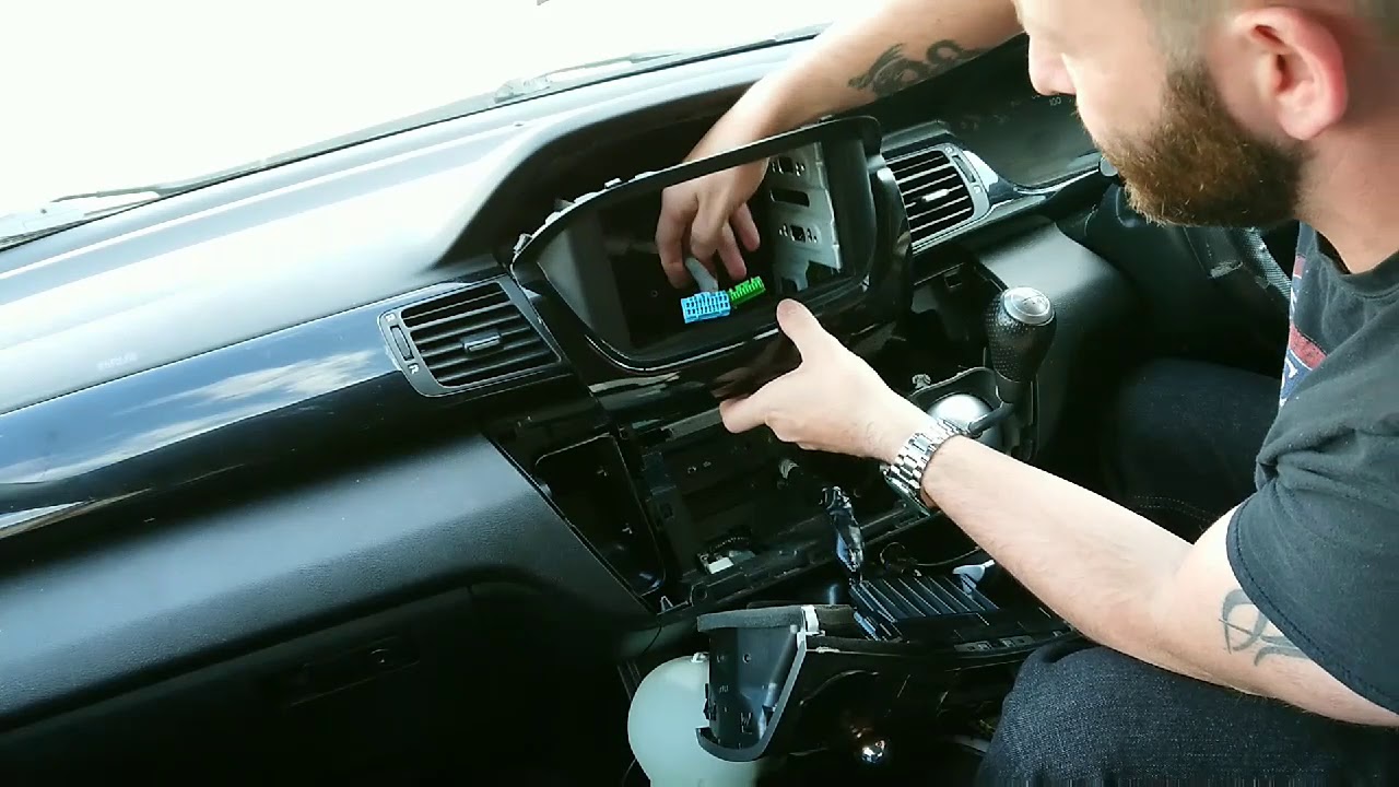 Honda FR-V/edix double din stereo replacement (the easy way)
