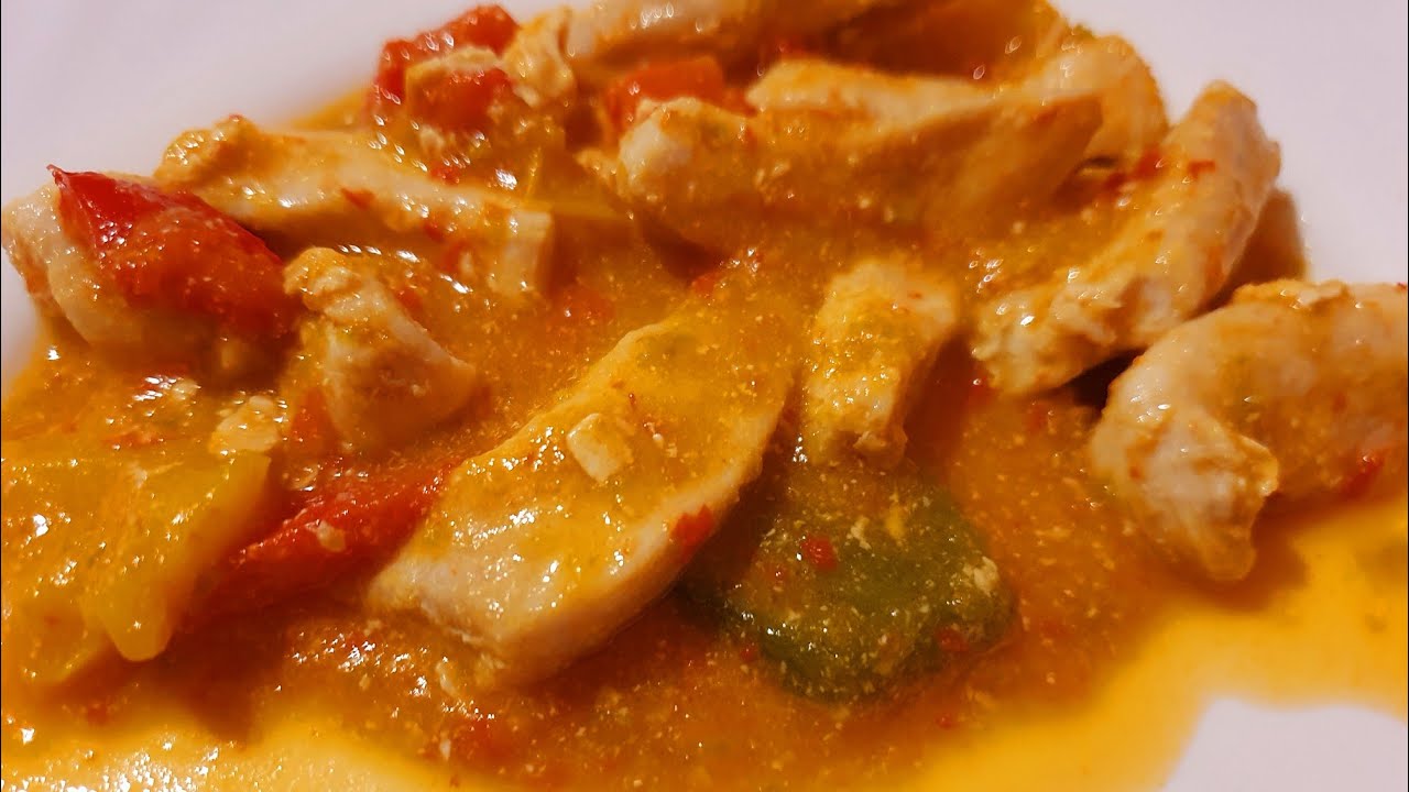 STRACCETTI DI  PETTO DI POLLO CON PEPERONI E CREMA DI PEPERONI COTTI IN MICROONDE