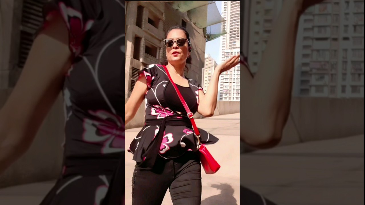 Ramp wallk 😆😆 | @Multitasker Priya #ytshorts #comedy #trending #funnyshorts#viralshorts