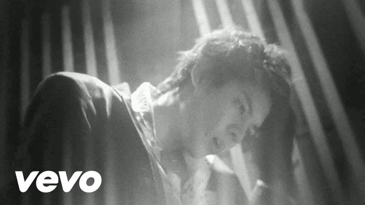 แดน วรเวช - ทดเวลาบาดเจ็บ (Official Music Video)