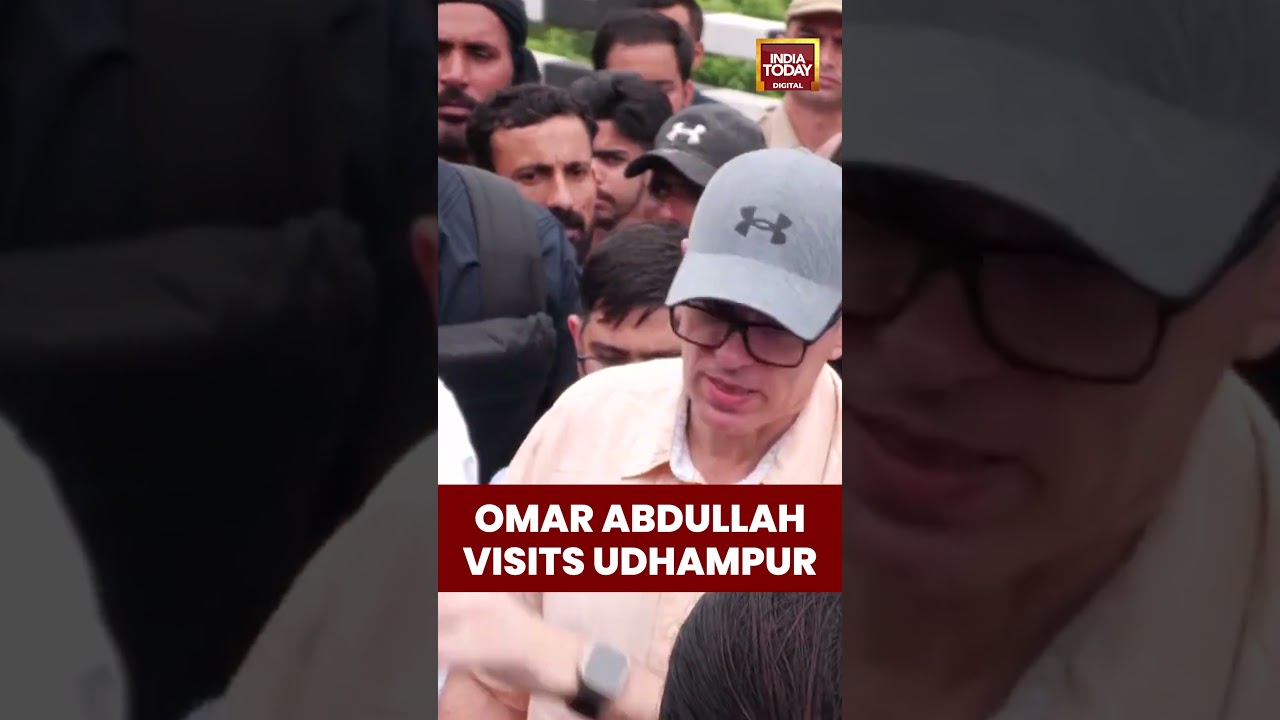 #OmarAbdullah inspects #NH44restoration in #Udhampur after rains, #landslides wash away tubes