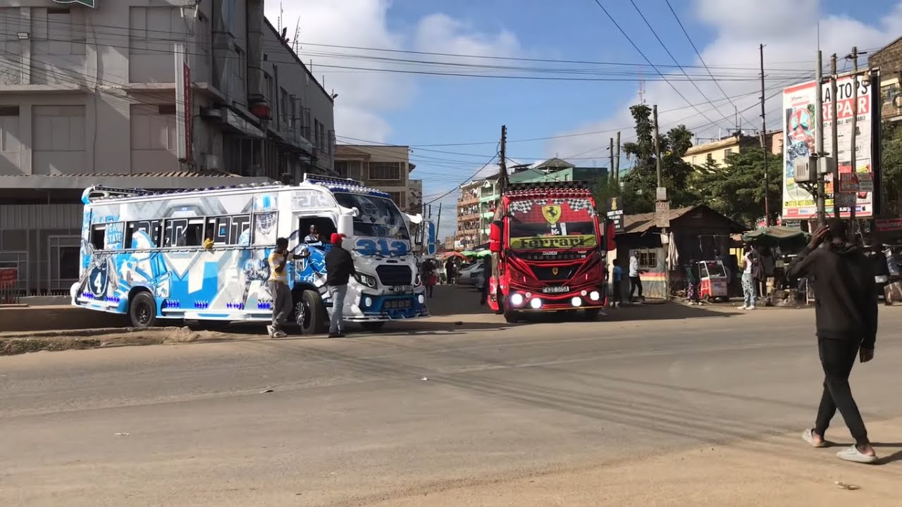 Ukifika stage ya Matatu za Rongai unashindwa upande Nganya gani?